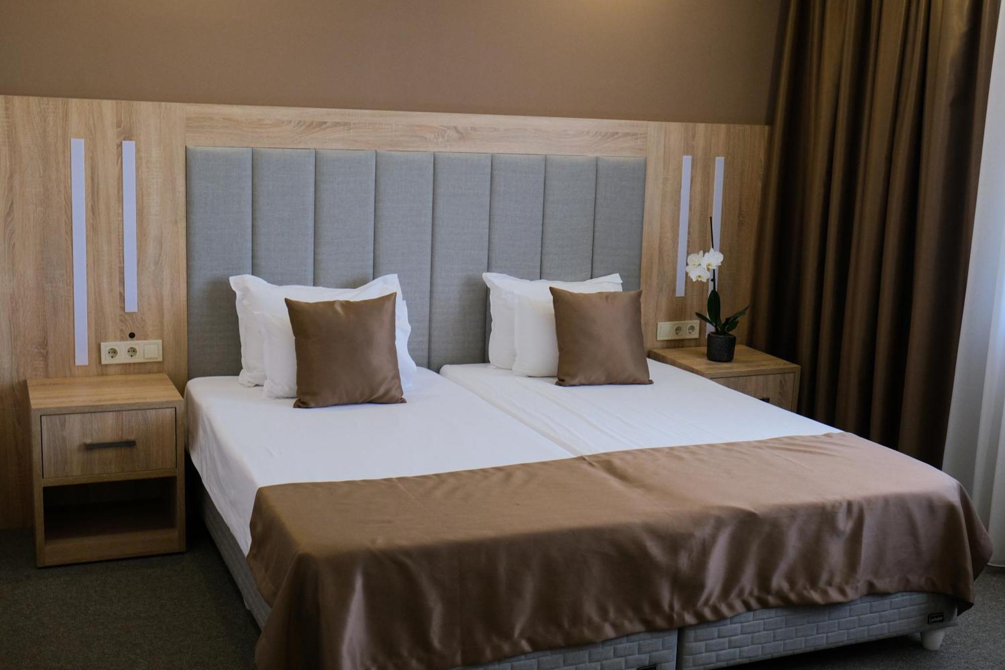 Sps Hotel Płowdiw Zewnętrze zdjęcie